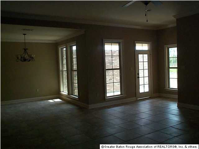 10716 Springtree Avenue Baton Rouge, LA 70810 - Photo 4 of 11 Gallery Image 4