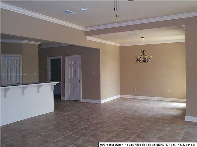10716 Springtree Avenue Baton Rouge, LA 70810 - Photo 5 of 11 Gallery Image 5