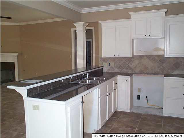 10716 Springtree Avenue Baton Rouge, LA 70810 - Photo 7 of 11 Gallery Image 7