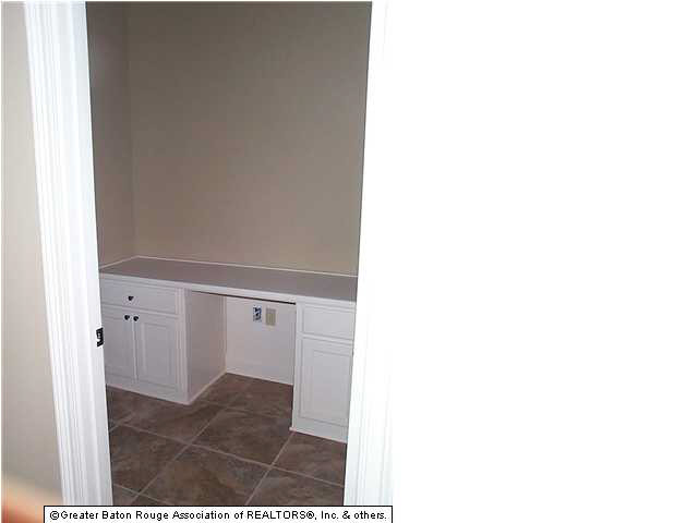 10716 Springtree Avenue Baton Rouge, LA 70810 - Photo 9 of 11 Gallery Image 9