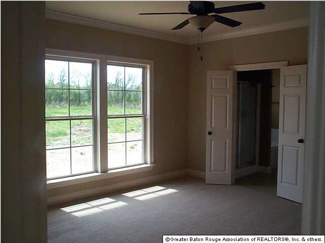 10716 Springtree Avenue Baton Rouge, LA 70810 - Photo 10 of 11 Gallery Image 10