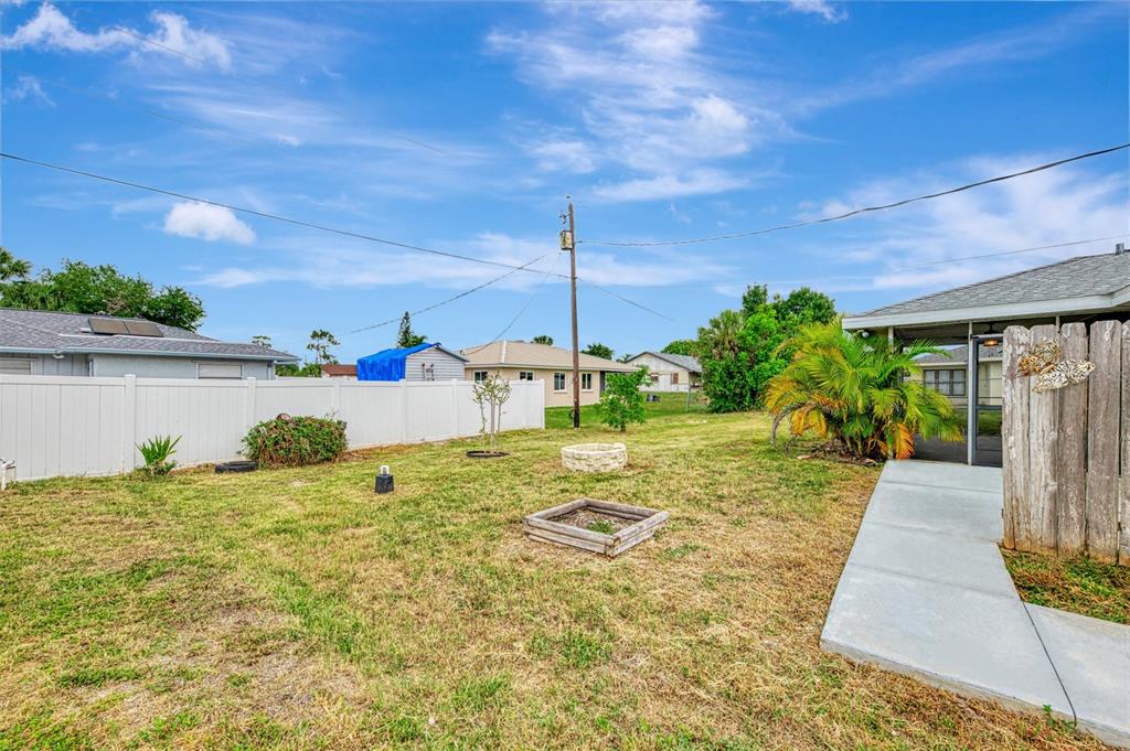 256 Periwinkle Road Venice, FL 34293 - Photo 27 of 33
