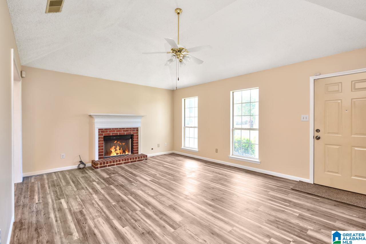 177 Stonebridge Circle Pelham, AL 35124 - Photo 4 of 27