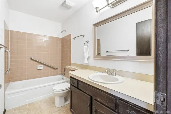 $650,000 | 1016 East 6th Circle, Broomfield, CO 80020