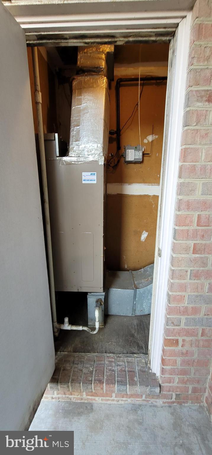 14905 Rydell Road, Unit 204 Centreville, VA 20121 - Photo 16 of 18 Balcony.2 - Utility Closet