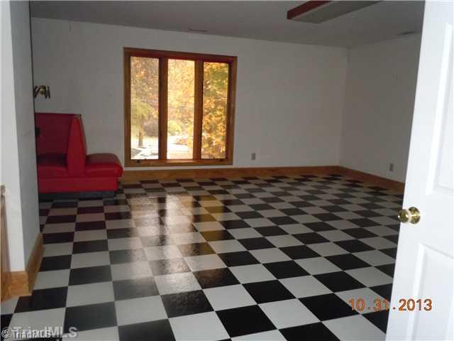 4244 Wayne Road Greensboro, NC 27407 - Photo 11 of 12 Bonus.