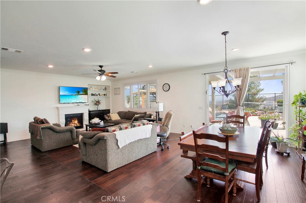 13122 Capricornio Street Riverside, CA 92503 - Photo 5 of 20 Gallery Image 5