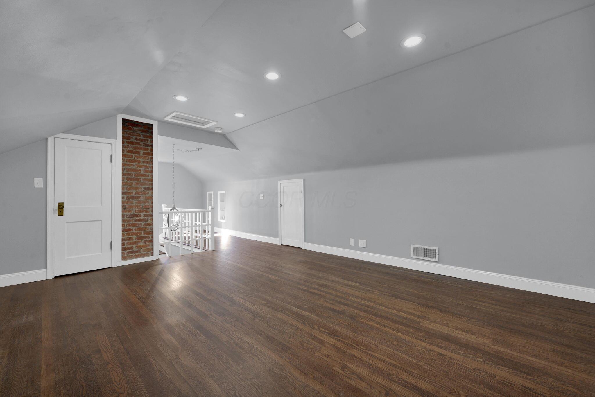 128 Blenheim Road Columbus, OH 43214 - Photo 28 of 47 21-web-or-mls-128-blenheim-rd