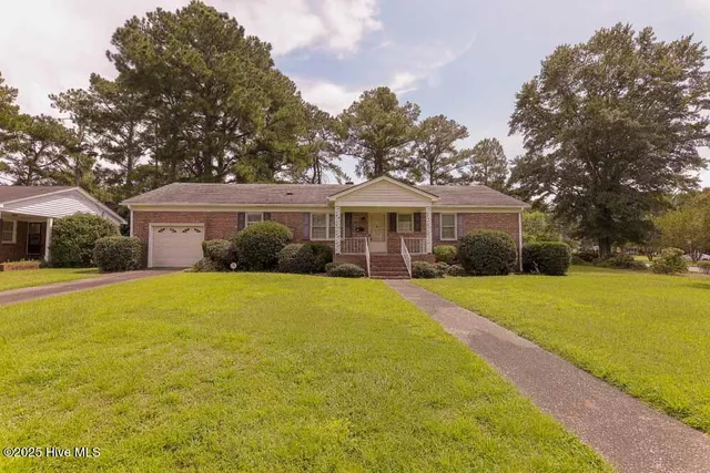 $1,850 | 111 Camellia Lane, Greenville, NC 27858