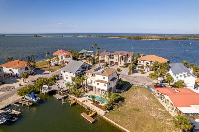 $985,000 | 3073 Gulf Winds Circle, Hernando Beach, FL 34607