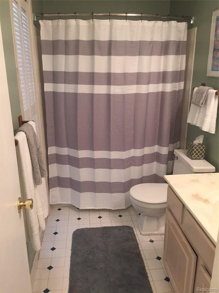 41717 Cherry Hill Road Novi, MI 48375 - Photo 36 of 41 IMG_4154.JPG
