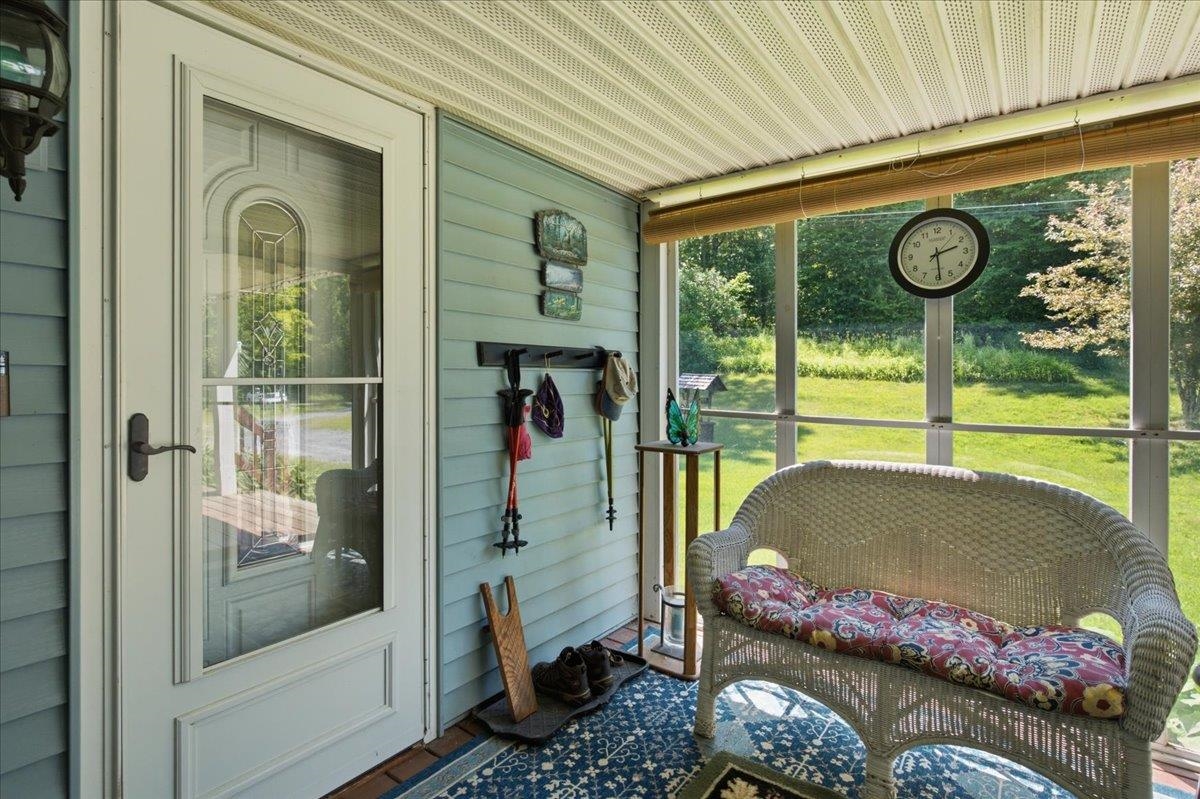 1253 Old West Road Arlington, VT 05250 - Photo 7 of 38