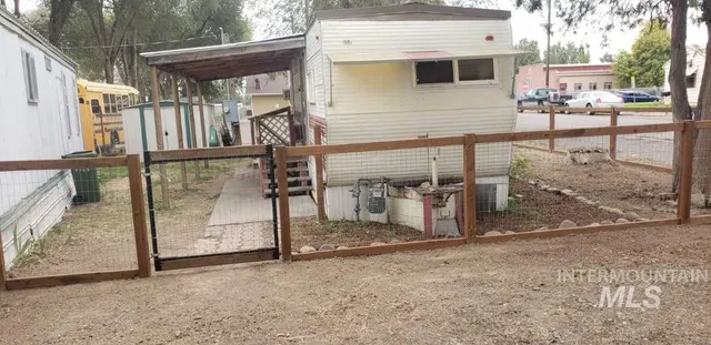 $165,000 | 448 Bryant Street South, Vale, OR 97918