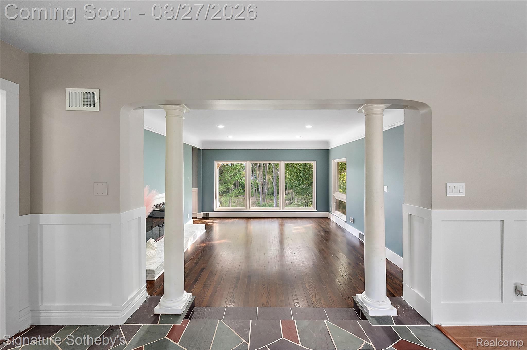 4701 West Maple Road Bloomfield Hills, MI 48301 - Photo 5 of 27 63-4701 W Maple Rd(Declutter)-3.jpg