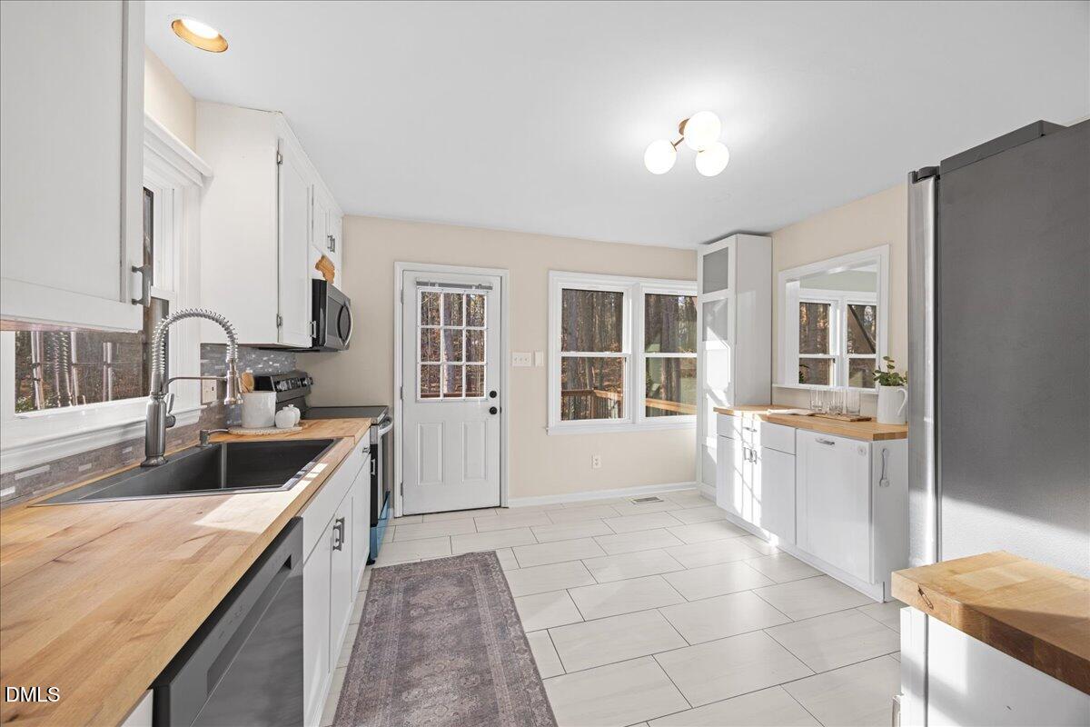 3612 Penhurst Place Raleigh, NC 27613 - Photo 17 of 51 18-2A1A3638
