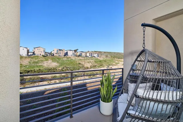 $989,000 | 13922 Boyden Way, San Diego, CA 92126