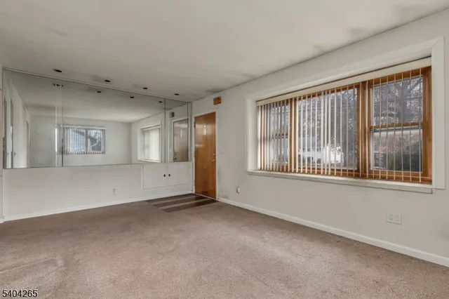 $399,900 | 399 Richard Way, North Plainfield, NJ 07060