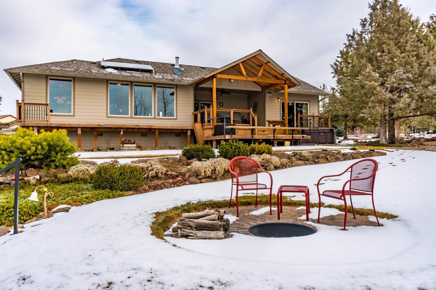 13324 Southwest Golden Mantel Road Terrebonne, OR 97760 - Photo 17 of 25 A fire pit is the perfect spot to gather