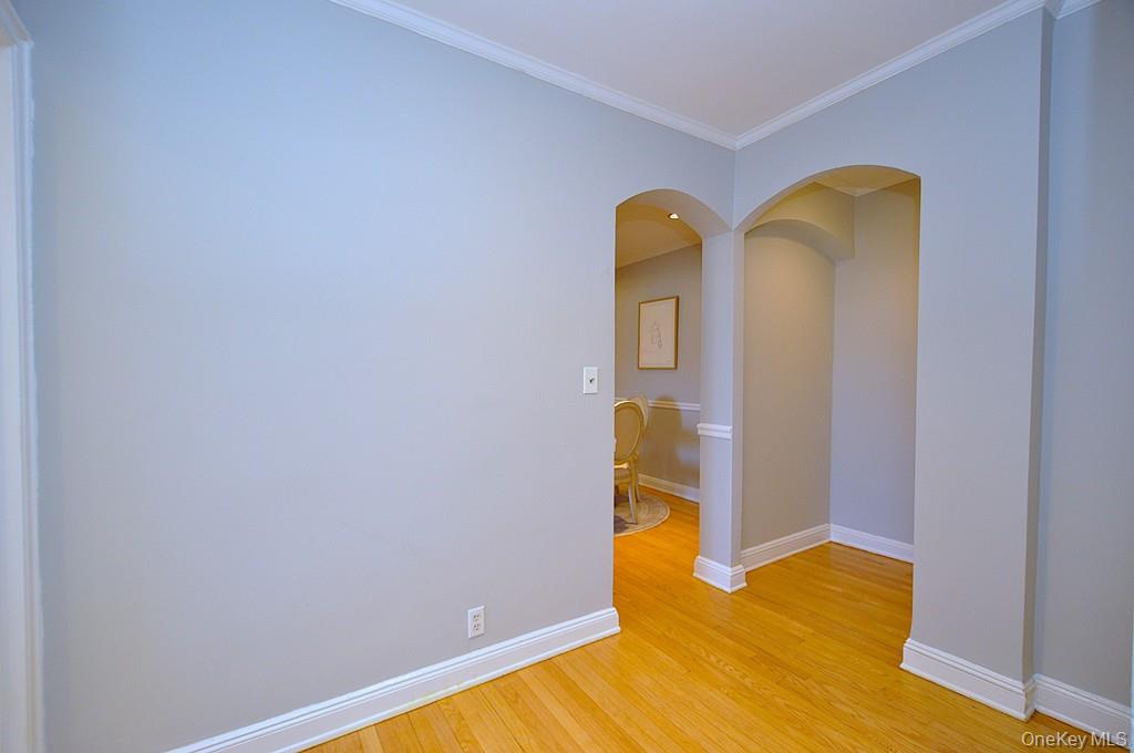 253 Garth Road, Unit 6J Scarsdale, NY 10583 - Photo 24 of 41 Entry foyer provides extra privacy from the outside and has two large closets