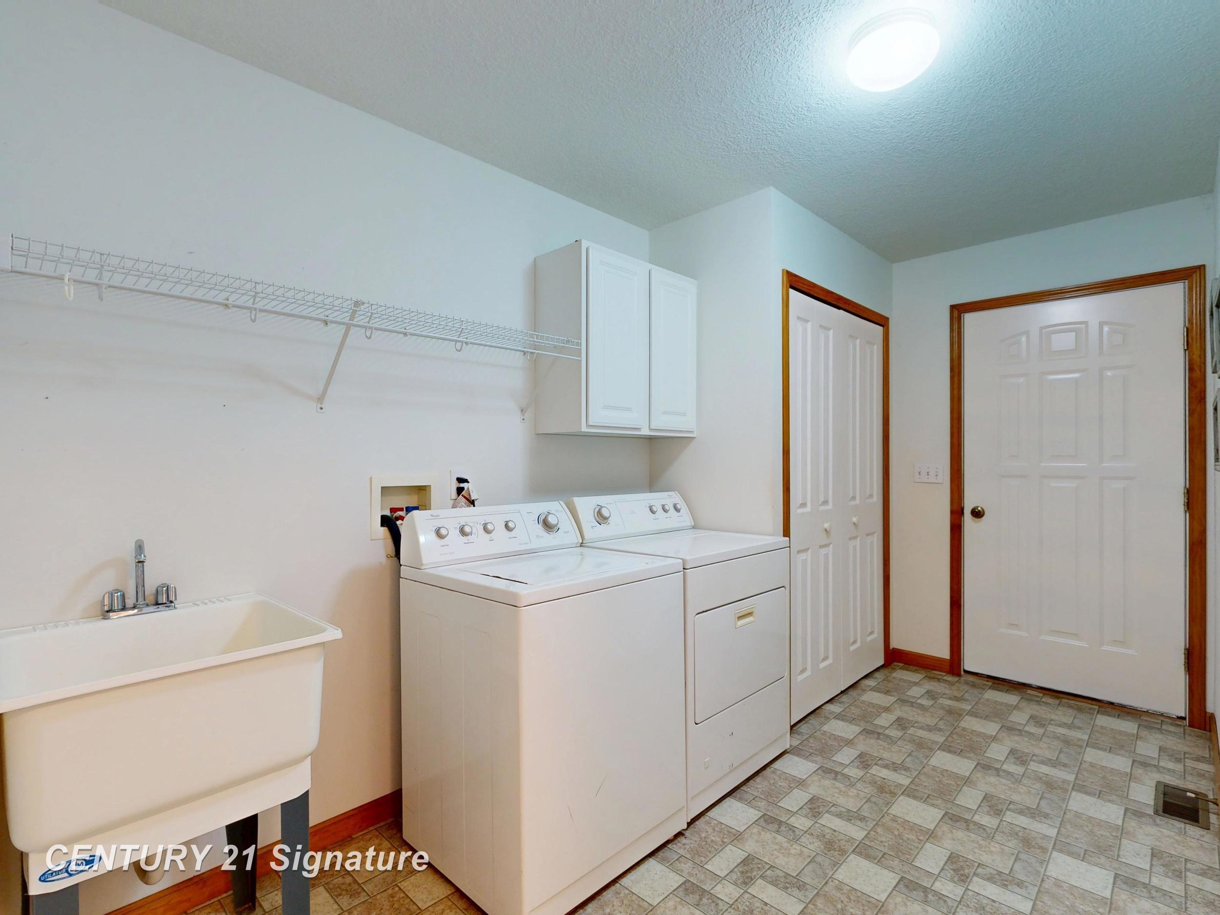 1724 Middle Point Drive Alger, MI 48610 - Photo 22 of 53