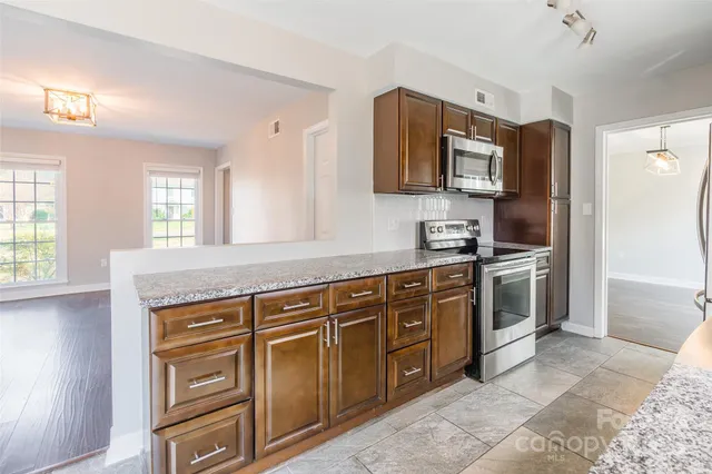 $525,000 | 8708 Parkchester Drive, Charlotte, NC 28277