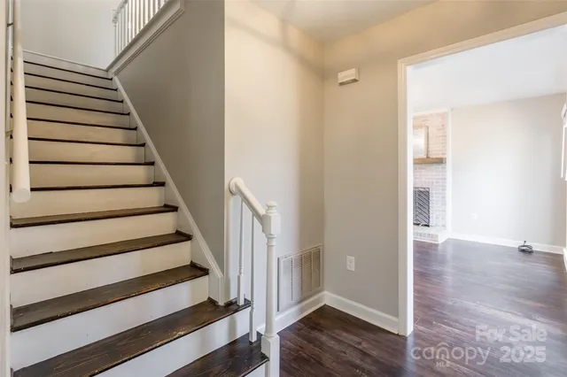 $525,000 | 8708 Parkchester Drive, Charlotte, NC 28277