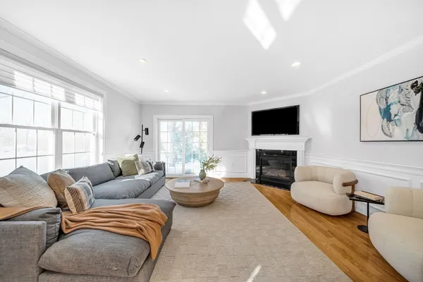 $1,445,000 | 385 Hillside Avenue, Unit 385, Needham, MA 02494