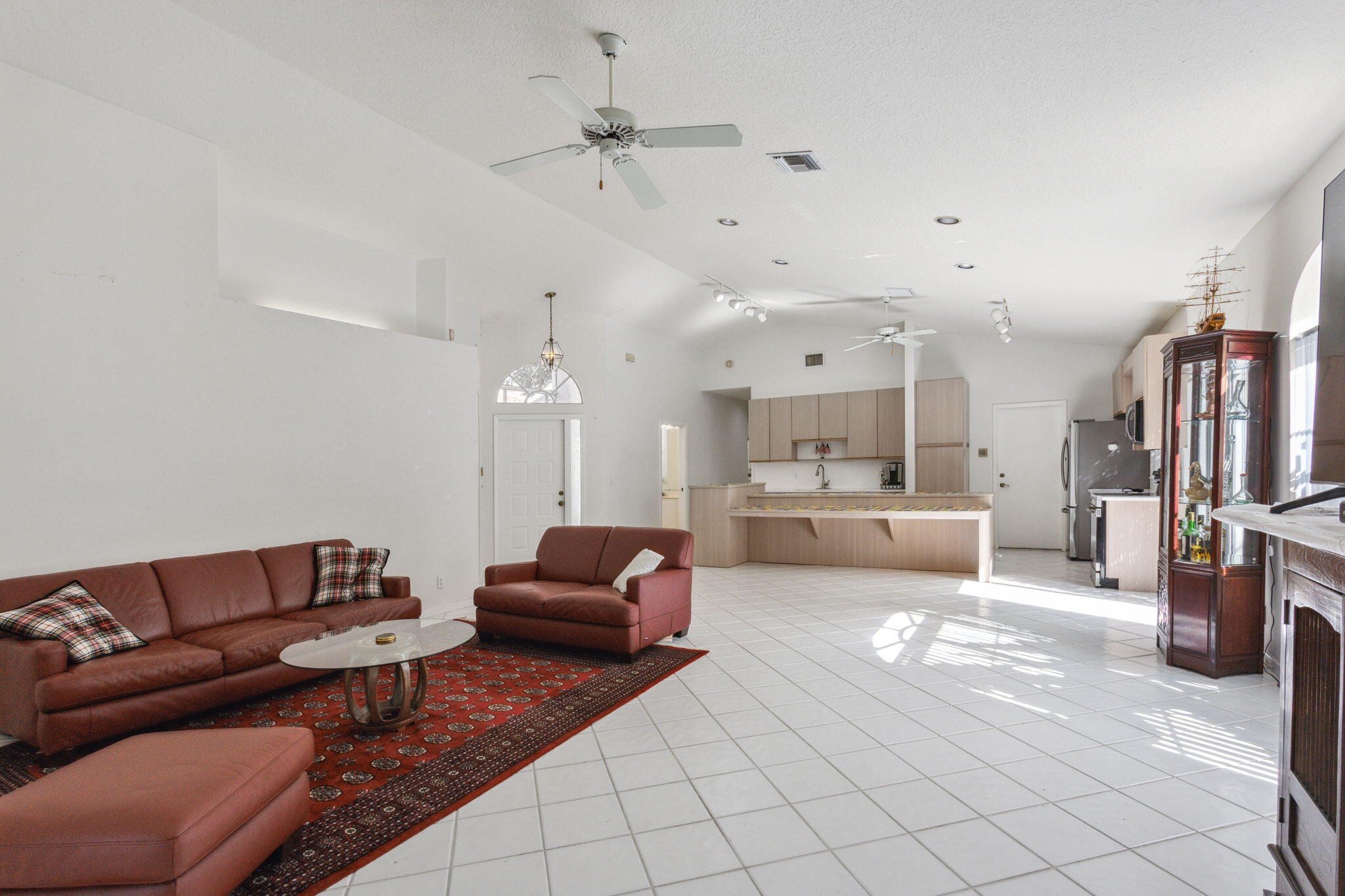 17281 Antigua Point Way Boca Raton, FL 33487 - Photo 9 of 26 Living Room