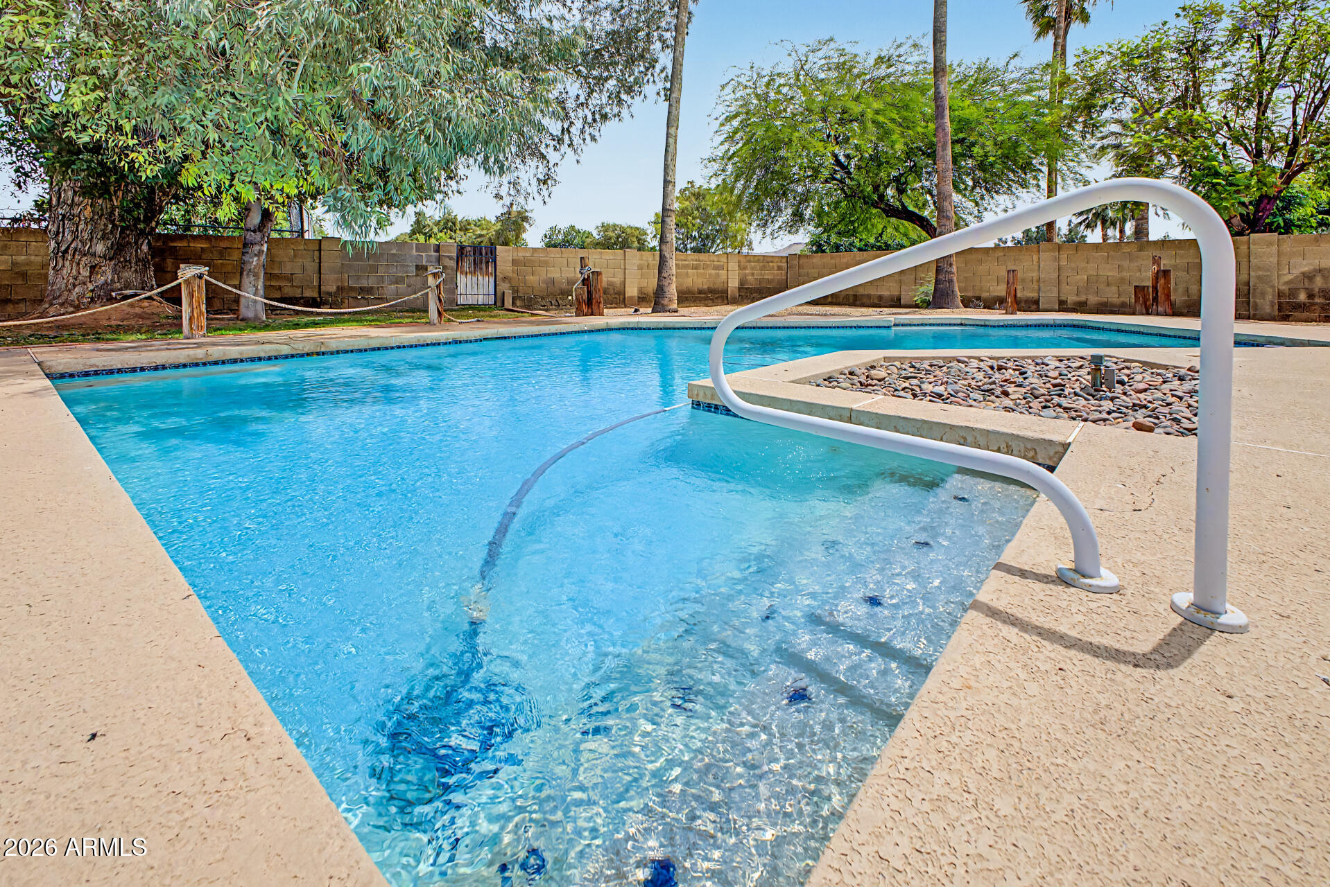 14237 North 24th Avenue Phoenix, AZ 85023 - Photo 35 of 37 35 - 24th