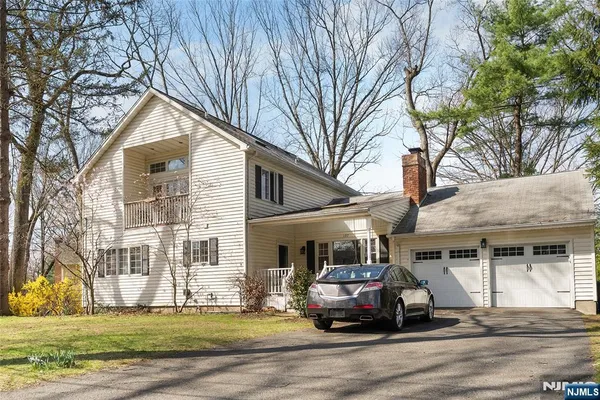 $984,900 | 107 Buckingham Drive, Ramsey, NJ 07446