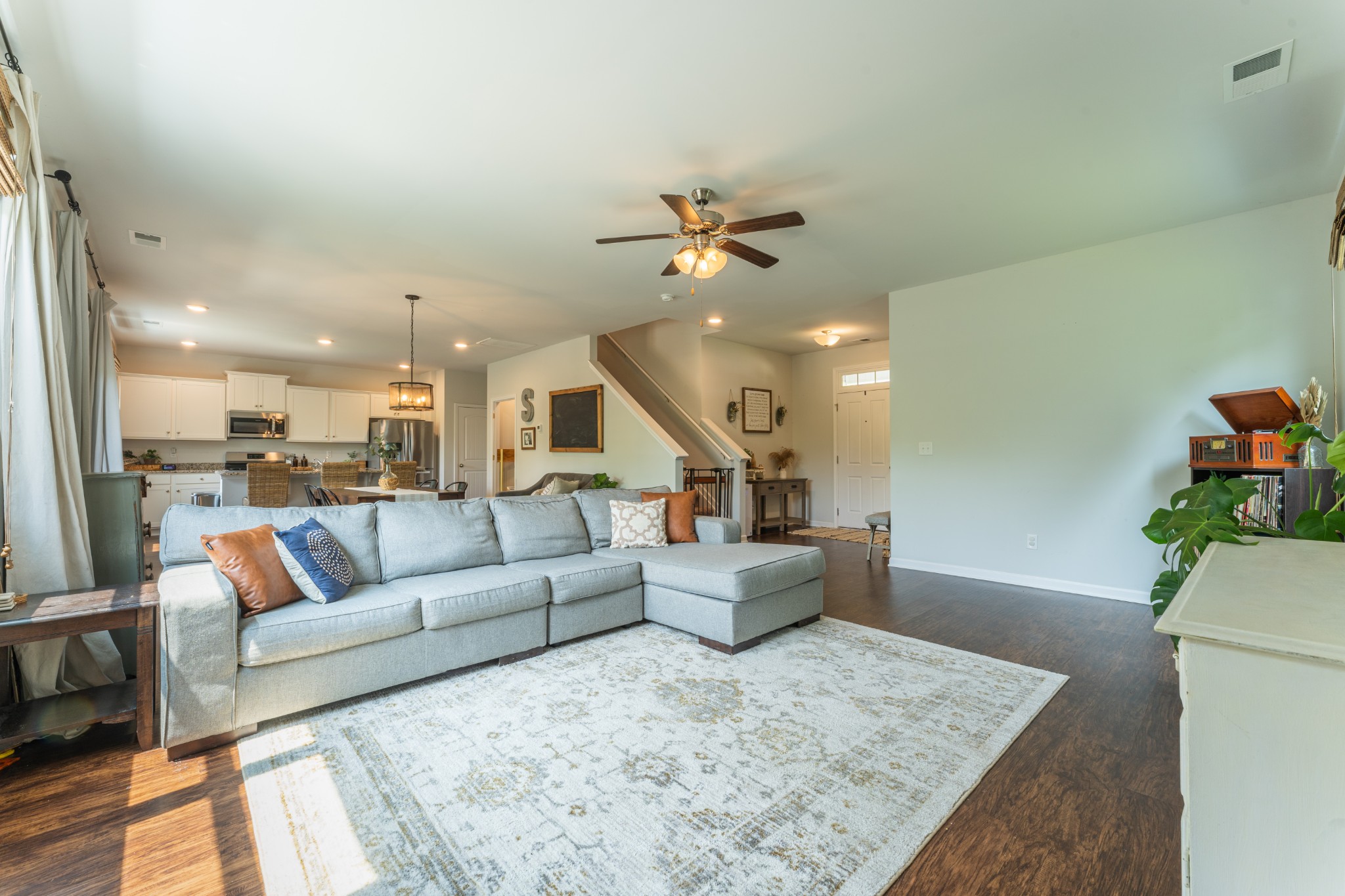 752 Prominence Road Columbia, TN 38401 - Photo 5 of 35 a living room with furniture and kitchen view
