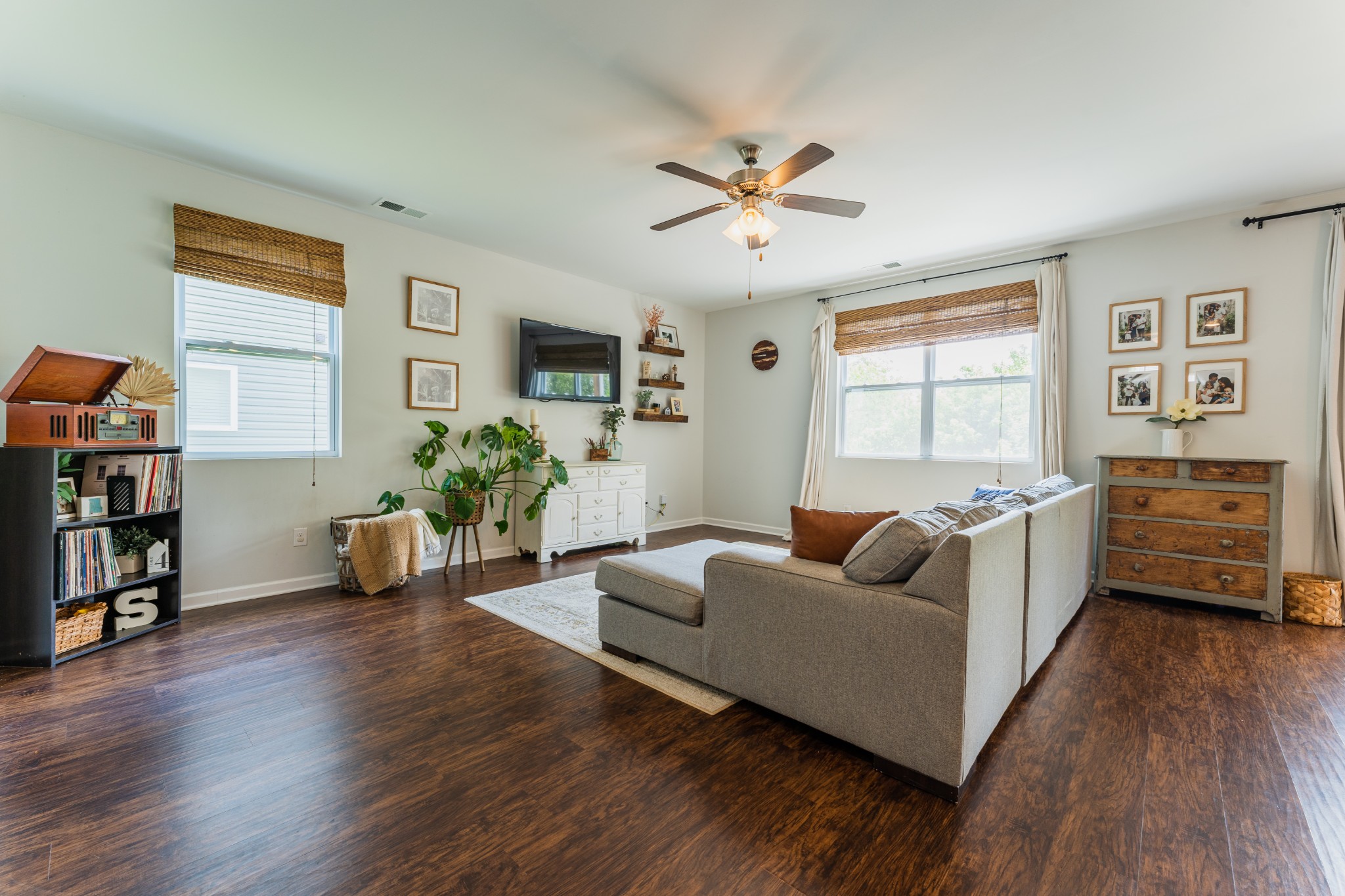 752 Prominence Road Columbia, TN 38401 - Photo 8 of 35 a living room with furniture and a wooden floor