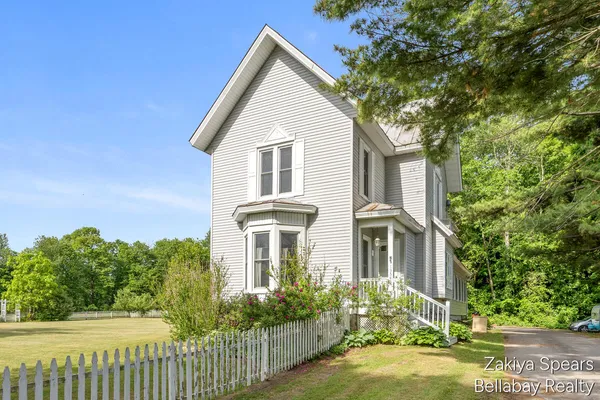 $430,000 | 13543 Pine Lake Avenue Northeast, Cedar Springs, MI 49319