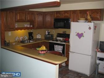 4229 Greenmount Road Philadelphia, PA 19154 - Photo 5 of 12 Kitchen