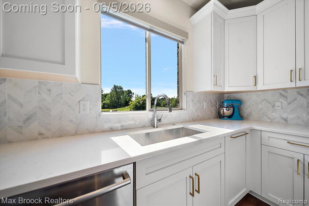 1942 Nottingham Drive Rochester Hills, MI 48307 - Photo 21 of 97