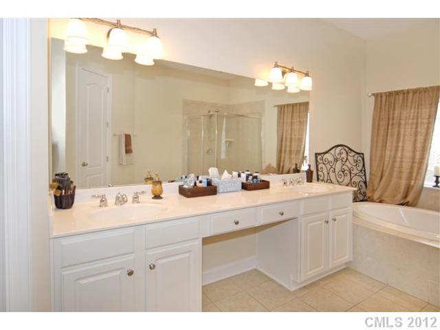 537 Quicksilver Trail, Unit 30 Fort Mill, SC 29708 - Photo 11 of 16