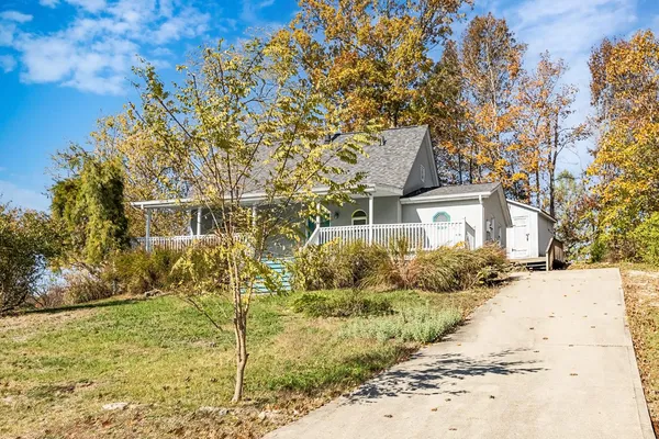 $186,000 | 1868 Fieldcrest Drive, Lawrenceburg, IN 47025