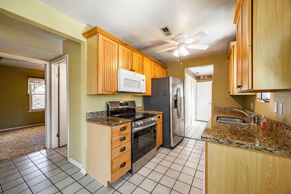 $186,000 | 1868 Fieldcrest Drive, Lawrenceburg, IN 47025