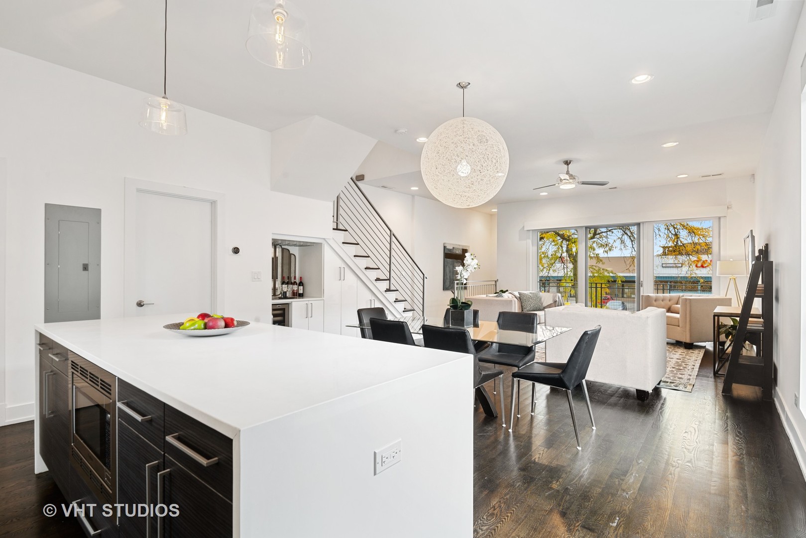 2011 North Albany Avenue, Unit 2000 Chicago, IL 60647 - Photo 13 of 34