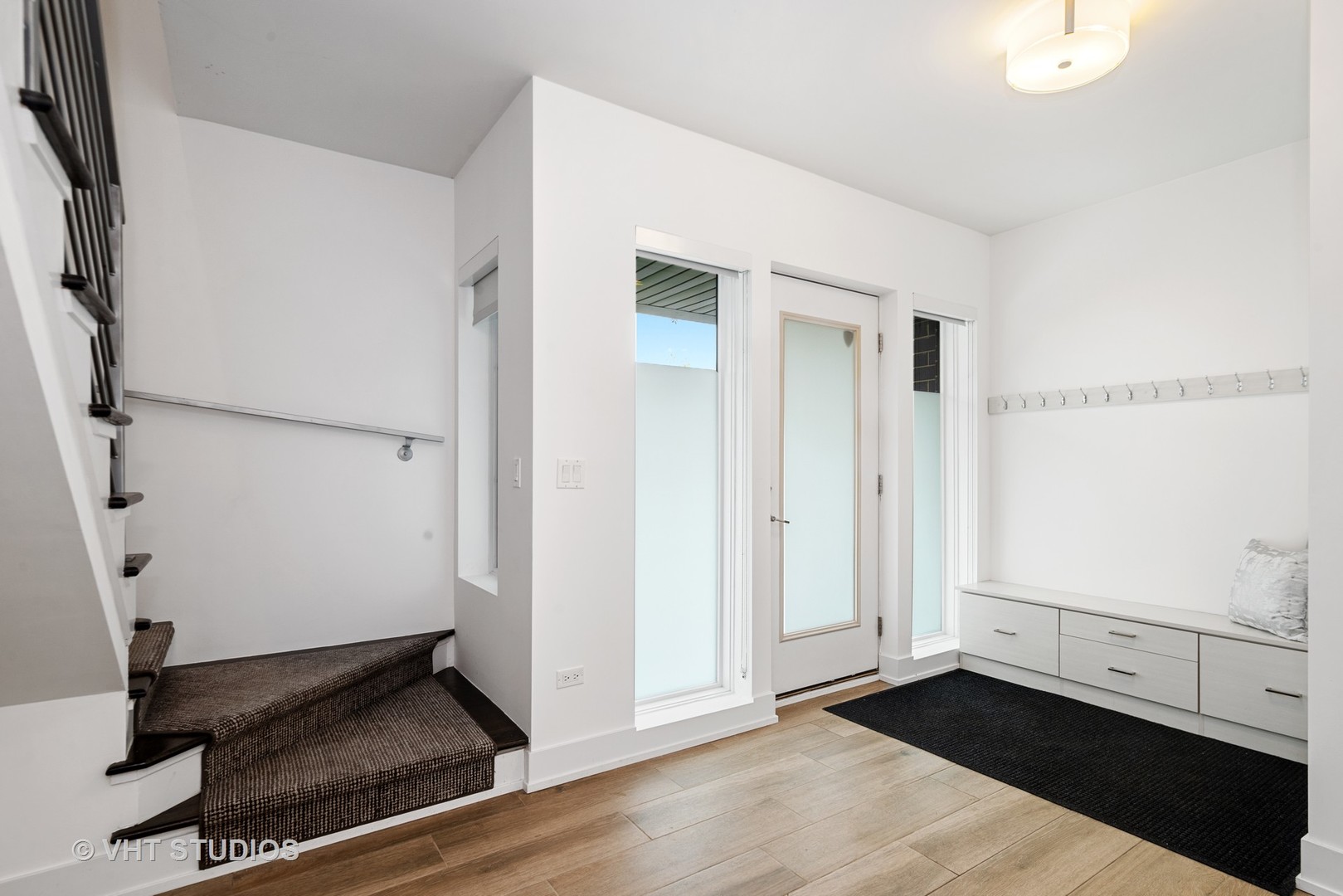 2011 North Albany Avenue, Unit 2000 Chicago, IL 60647 - Photo 3 of 34