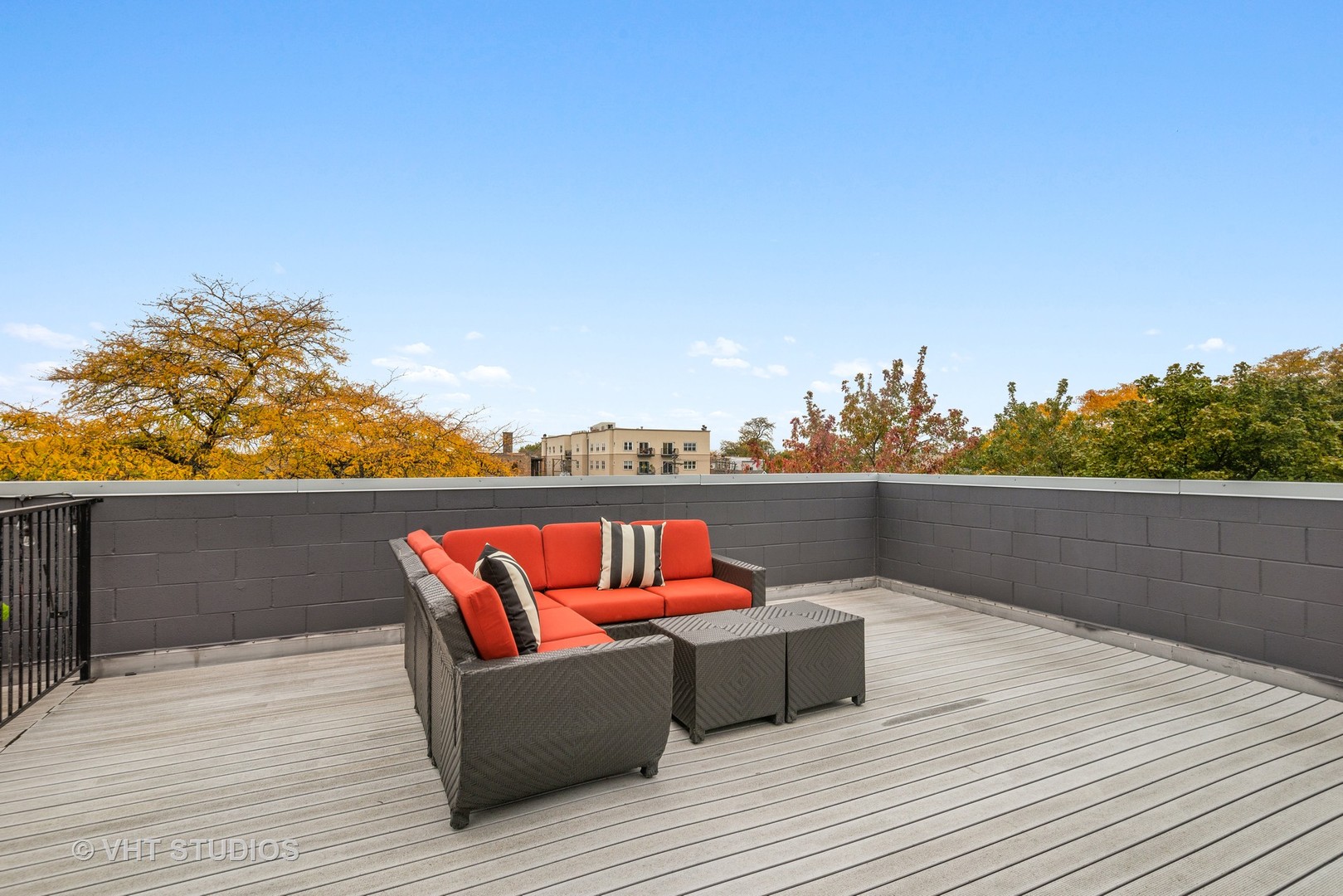 2011 North Albany Avenue, Unit 2000 Chicago, IL 60647 - Photo 29 of 34