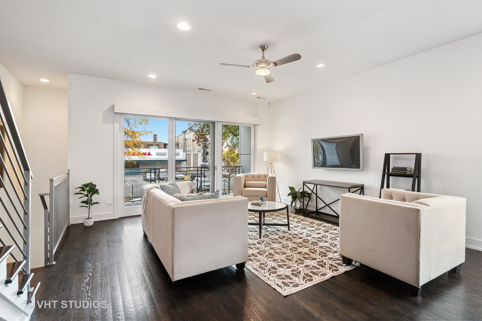 2011 North Albany Avenue, Unit 2000 Chicago, IL 60647 - Photo 5 of 34