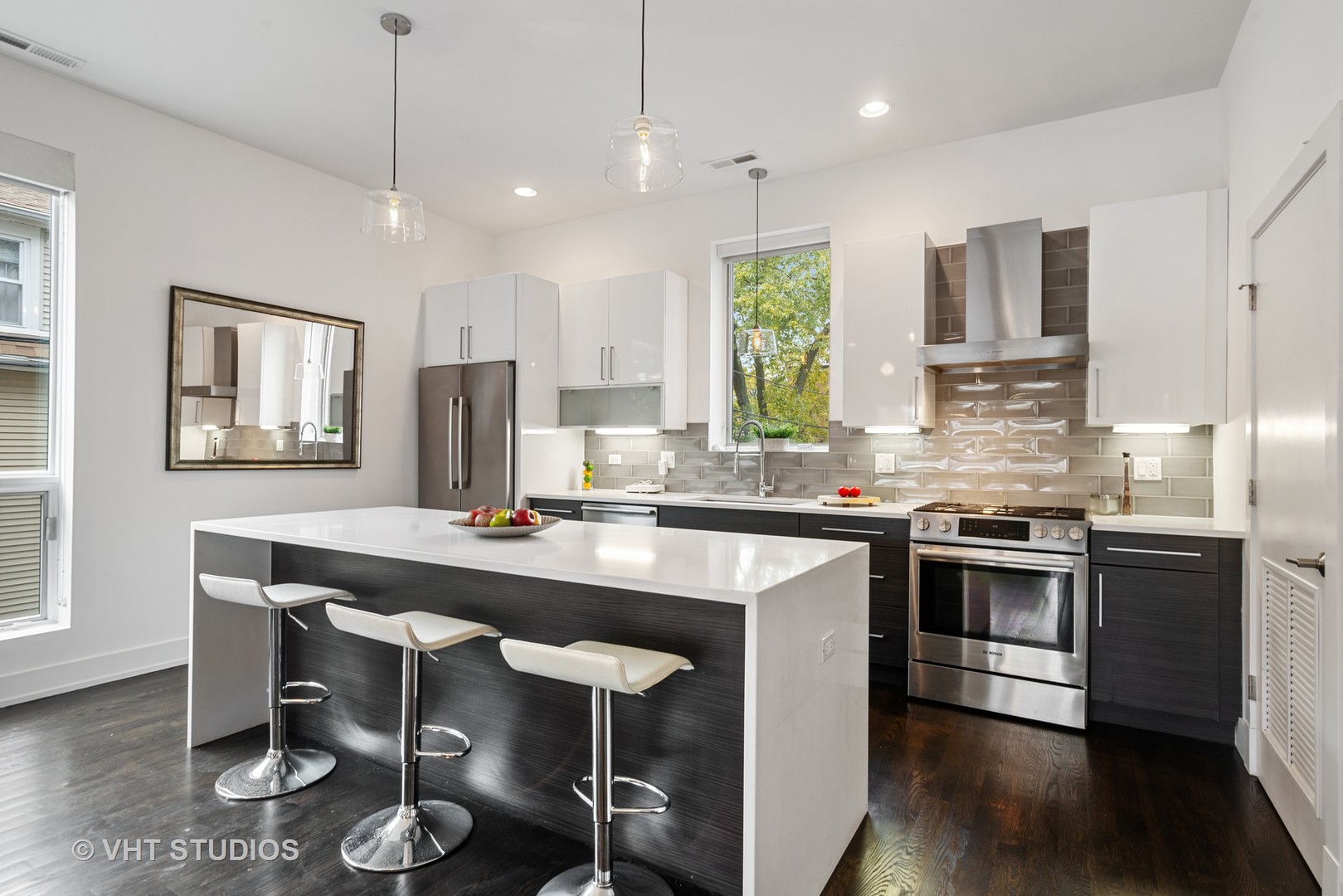 2011 North Albany Avenue, Unit 2000 Chicago, IL 60647 - Photo 8 of 34