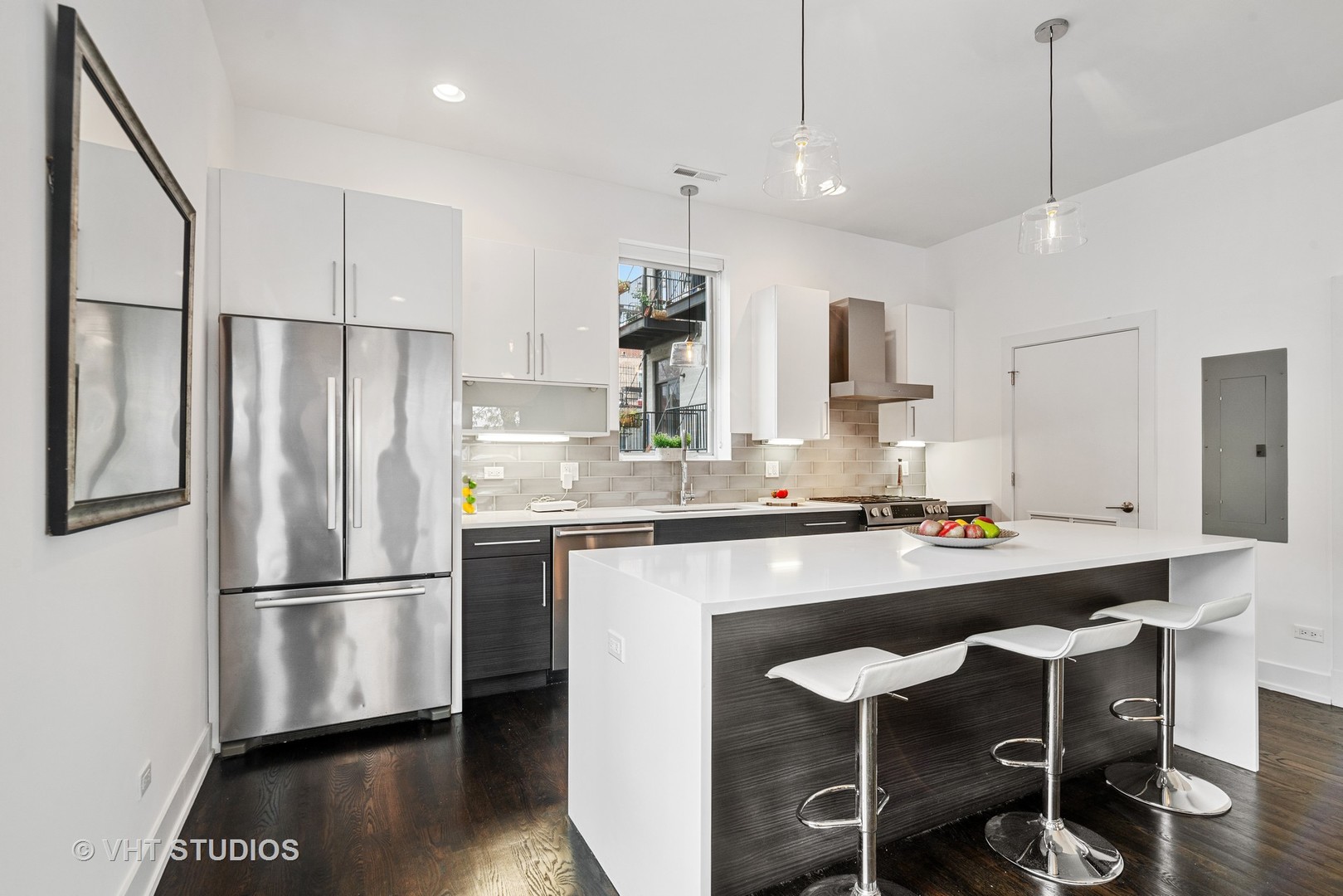 2011 North Albany Avenue, Unit 2000 Chicago, IL 60647 - Photo 9 of 34