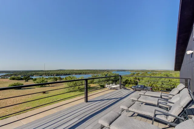 $998,500 | 46 Bonita Vista Drive, Justiceburg, TX 79330