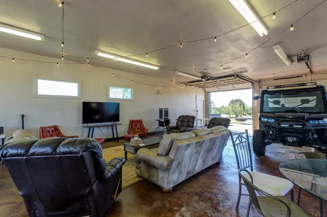 $998,500 | 46 Bonita Vista Drive, Justiceburg, TX 79330