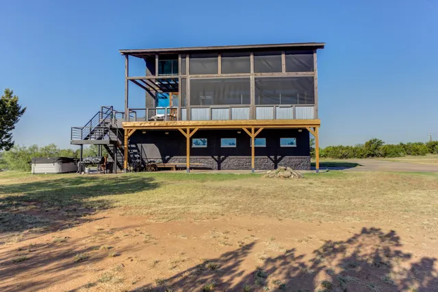 $998,500 | 46 Bonita Vista Drive, Justiceburg, TX 79330