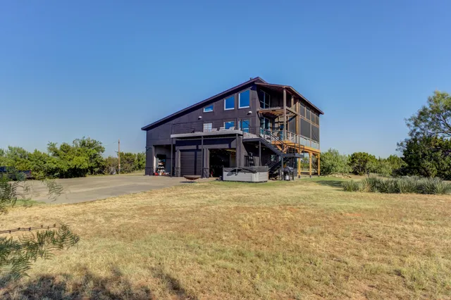 $998,500 | 46 Bonita Vista Drive, Justiceburg, TX 79330