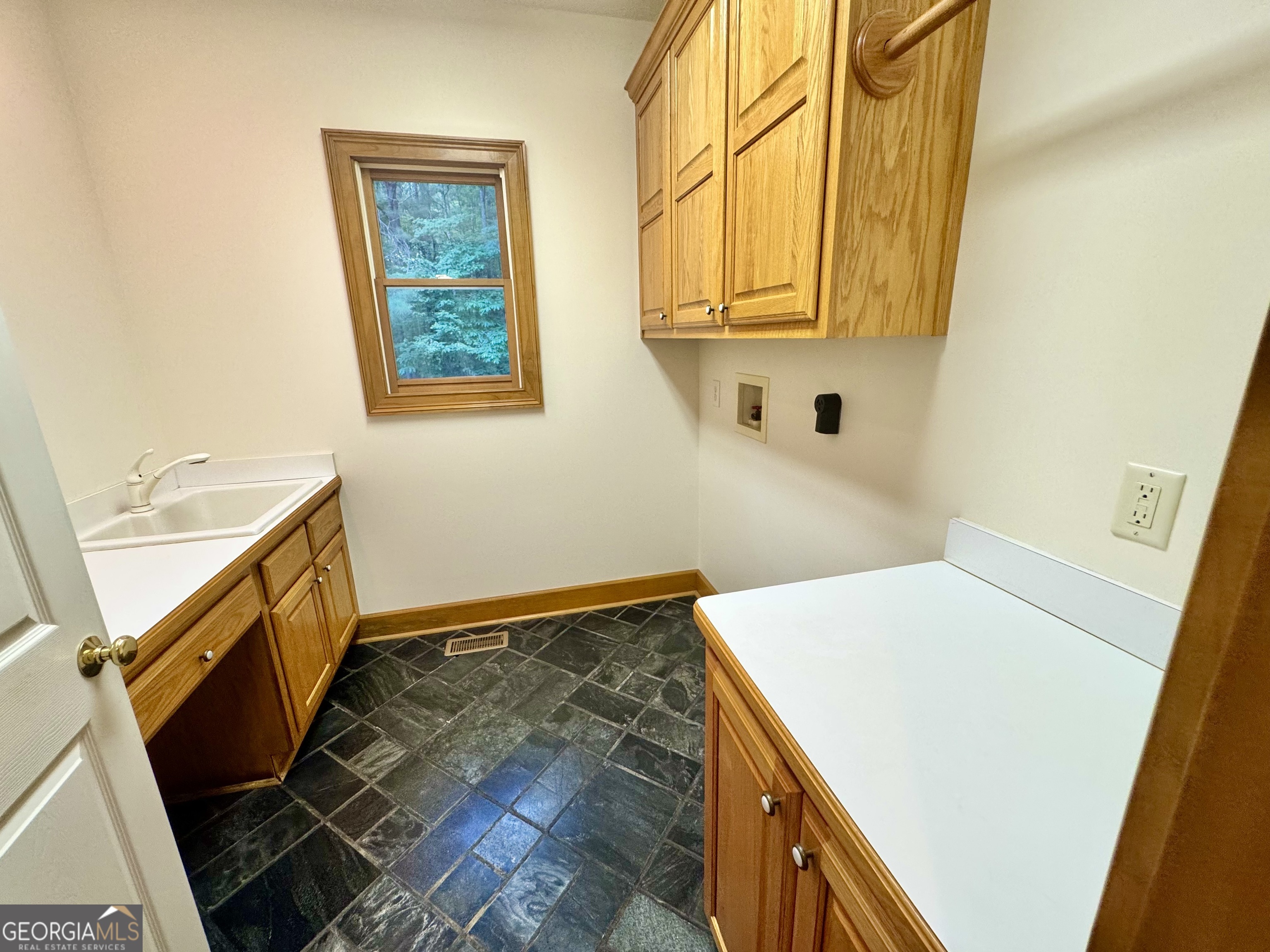 1310 Deerwood Drive Rutledge, GA 30663 - Photo 19 of 57 Laundry Room