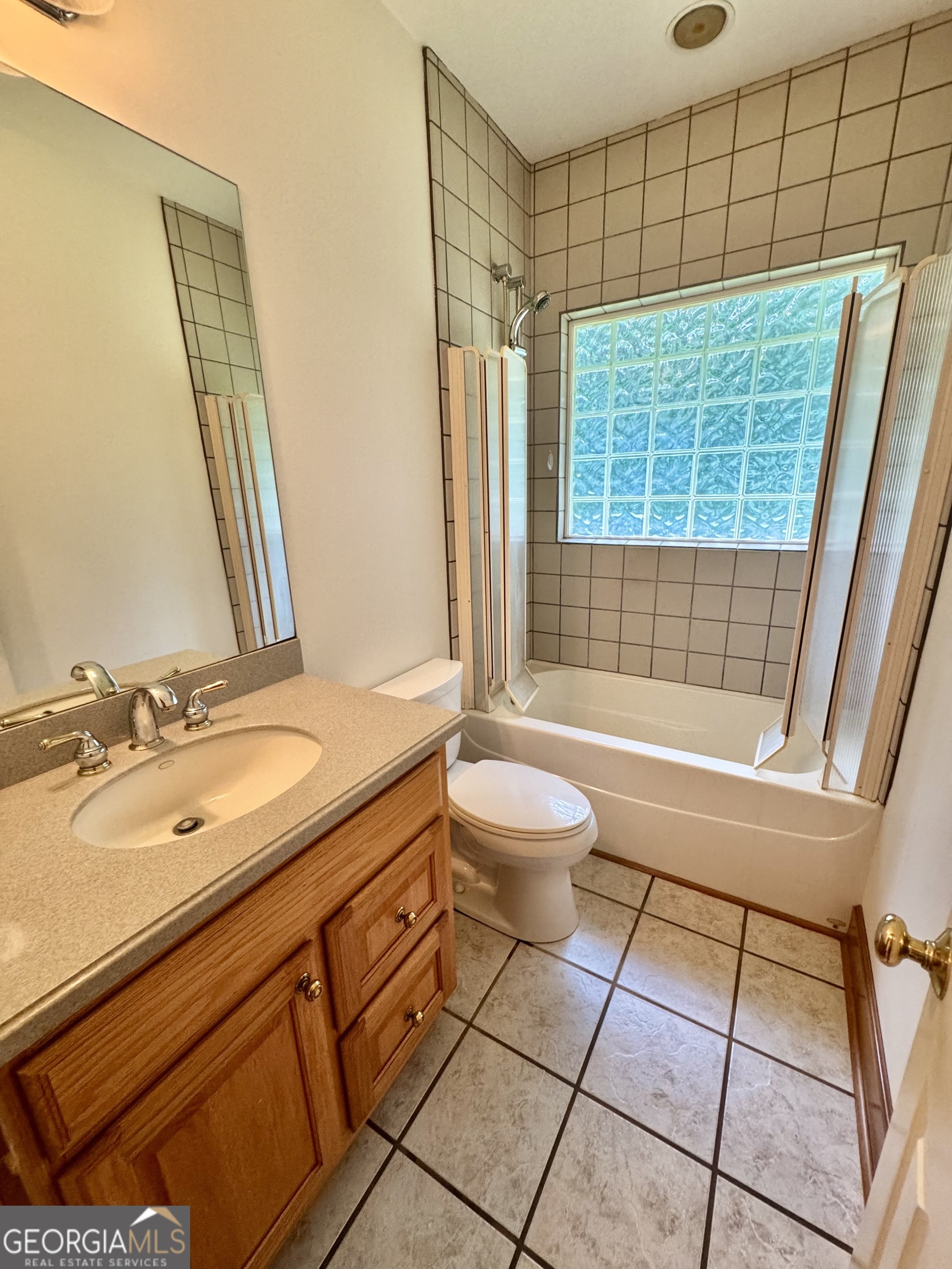 1310 Deerwood Drive Rutledge, GA 30663 - Photo 24 of 57 Guest Bath